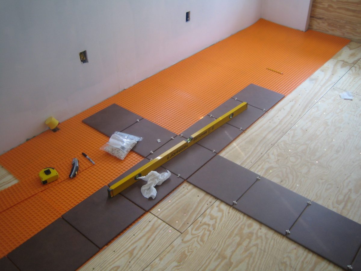 How to tile a Floor – with Ditra – ScottiesDIY